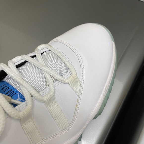 Men’s Jordan 11s Legend blue - Picture 5 of 12